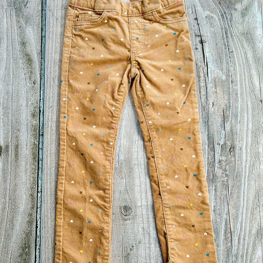 H&M size 3-4yrs Girls Tan Brown Corduroy Pants With Colourful Hearts, like new